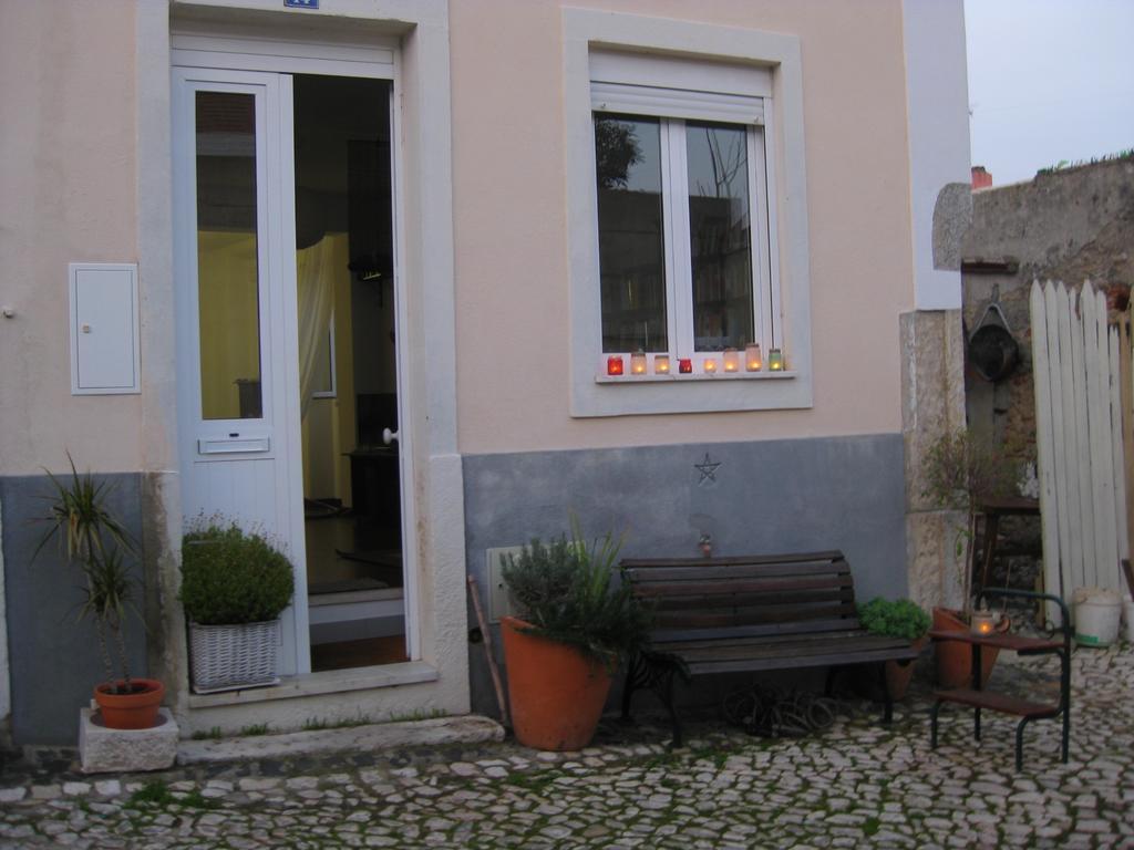 The Back Yard Nest Apartment Lisbon Ruang foto